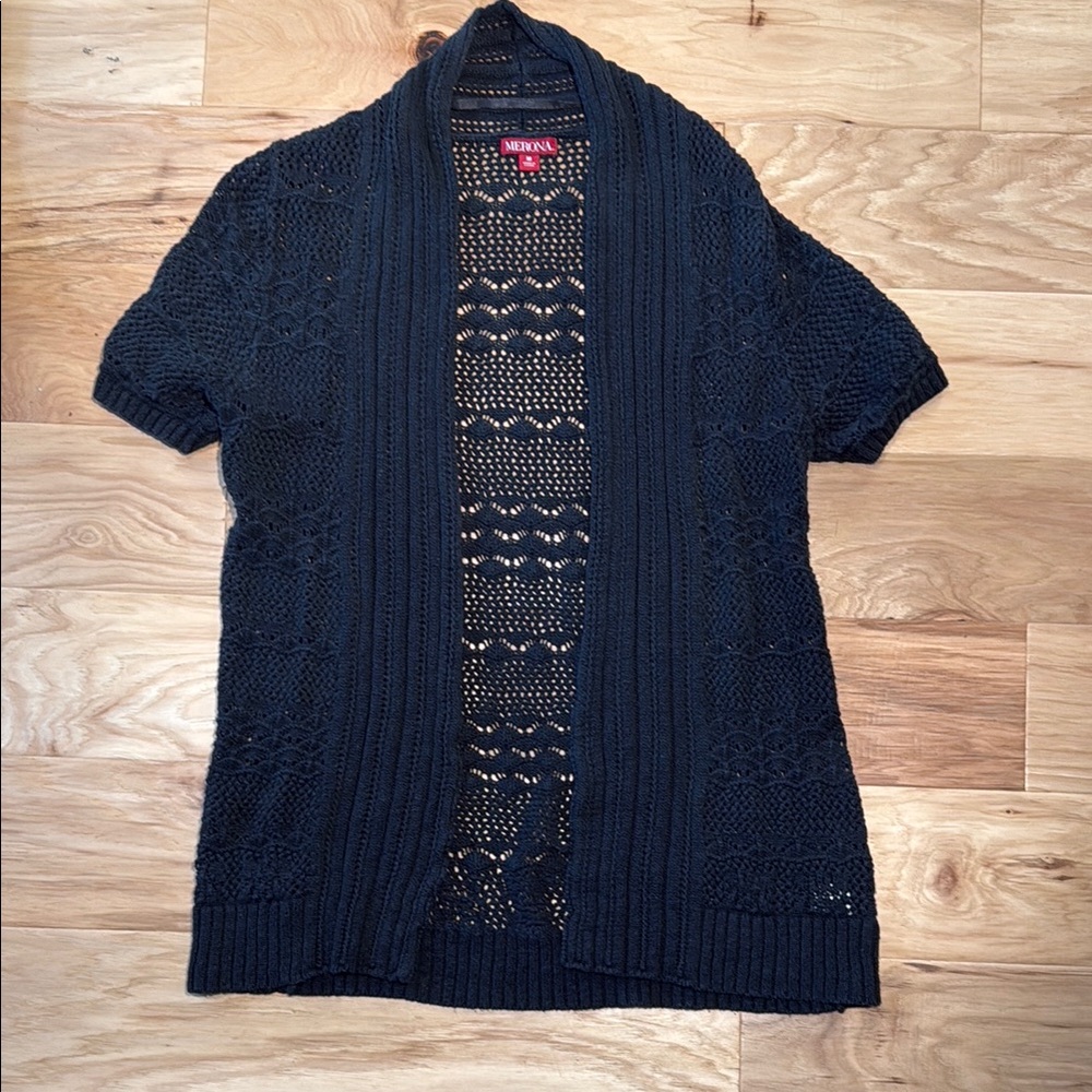 Merona Short Sleeve. Black Knit Pull On Sweater.